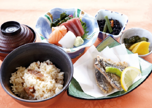 秋刀魚と松茸ご飯