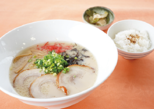 豚骨ラーメン