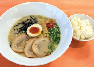 豚骨ラーメン